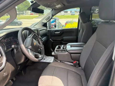 More photos of 2020 Chevrolet Silverado 1500 LT at MAG Auto - Munsterman Automotive Group, MO