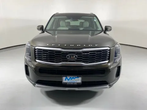 Photos of 2020 Kia Telluride S for sale in Blue Springs, MO at MAG Auto - Munsterman Automotive Group