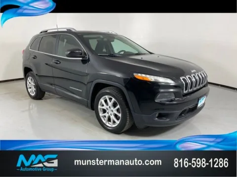 Black 2016 Jeep Cherokee Latitude for sale in Blue Springs, MO