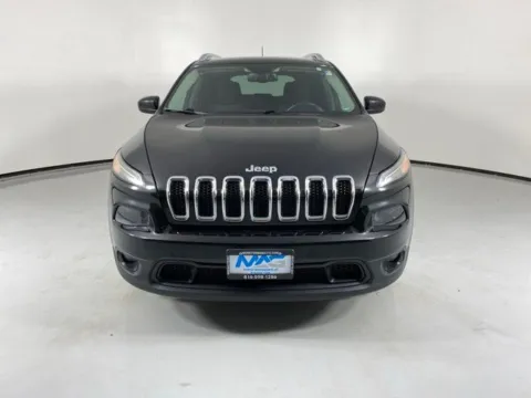 Photos of 2016 Jeep Cherokee Latitude for sale in Blue Springs, MO at MAG Auto - Munsterman Automotive Group