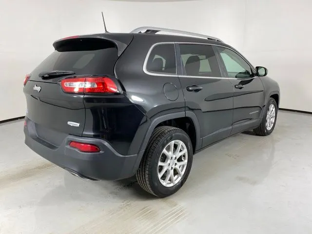 Jeep Cherokee photo 7