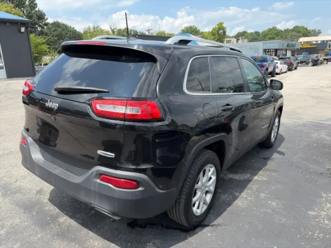 More photos of 2016 Jeep Cherokee Latitude at MAG Auto - Munsterman Automotive Group, MO