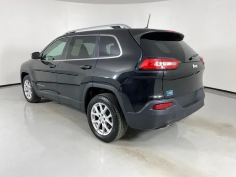 More photos of 2016 Jeep Cherokee Latitude at MAG Auto - Munsterman Automotive Group, MO