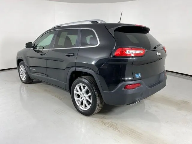 Jeep Cherokee photo 5