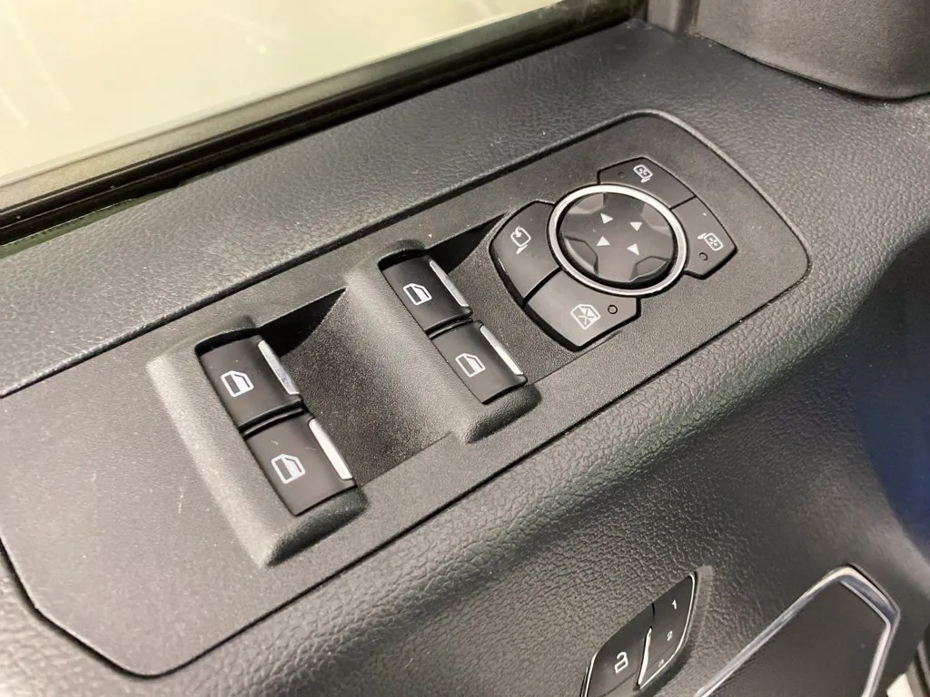 Ford F-150 photo 17