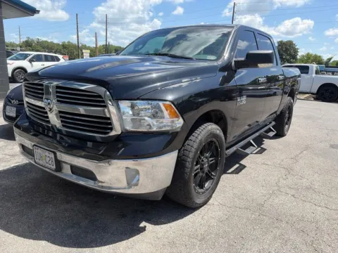 Photos of 2018 Ram 1500 Big Horn for sale in Blue Springs, MO at MAG Auto - Munsterman Automotive Group