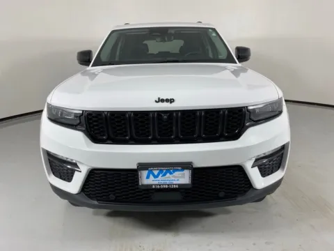 Photos of 2023 Jeep Grand Cherokee Limited for sale in Blue Springs, MO at MAG Auto - Munsterman Automotive Group