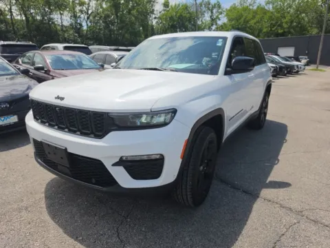 Photos of 2023 Jeep Grand Cherokee Limited for sale in Blue Springs, MO at MAG Auto - Munsterman Automotive Group