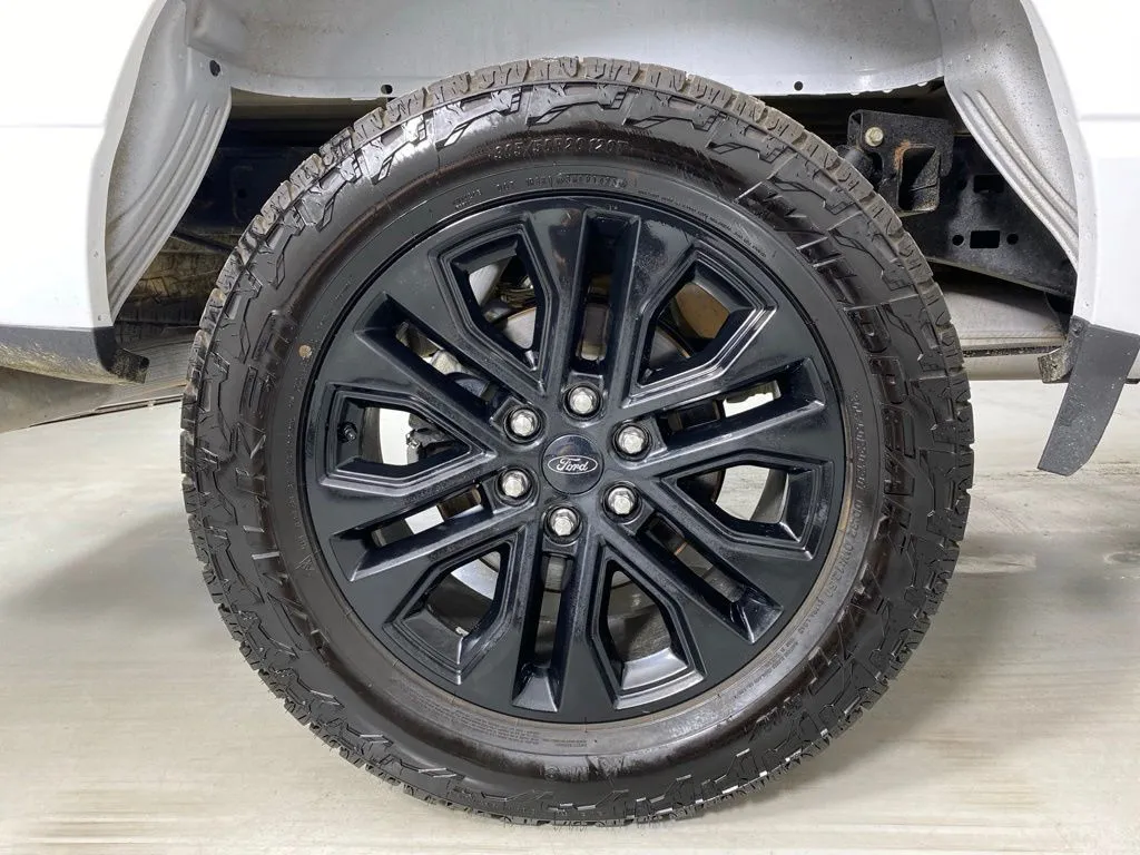 Ford F-150 photo 10