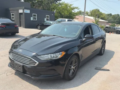 Photos of 2017 Ford Fusion SE for sale in Blue Springs, MO at MAG Auto - Munsterman Automotive Group