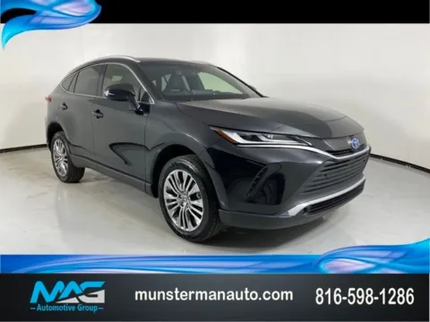 Black 2022 Toyota Venza XLE for sale in Blue Springs, MO