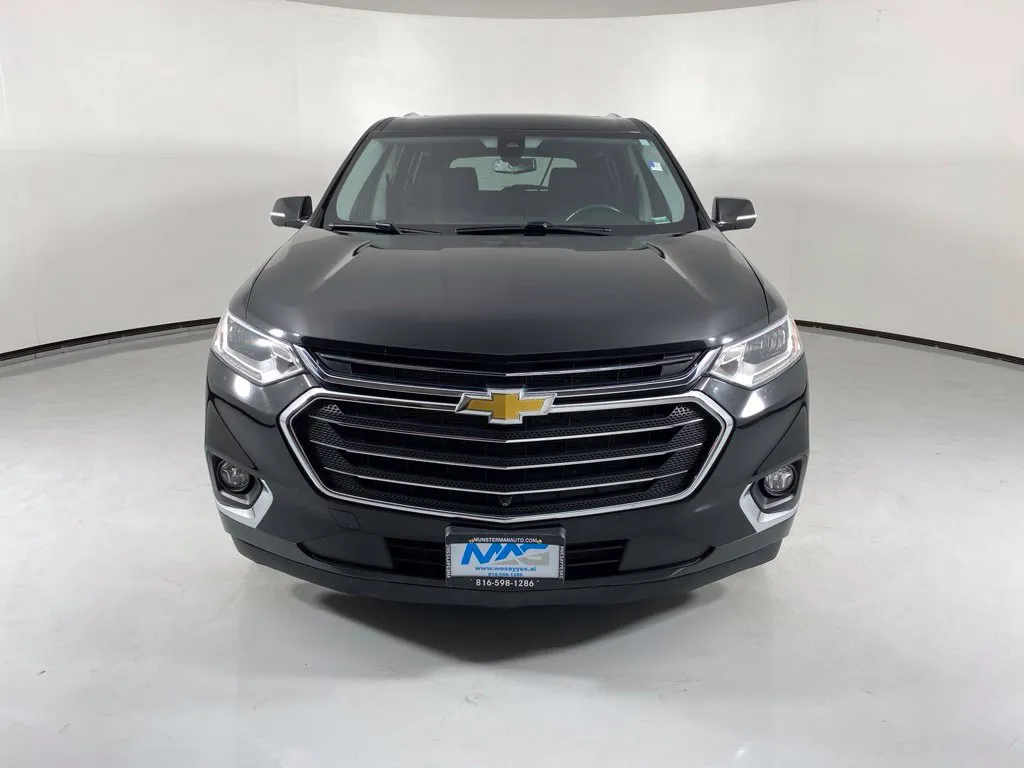 Chevrolet Traverse photo 2