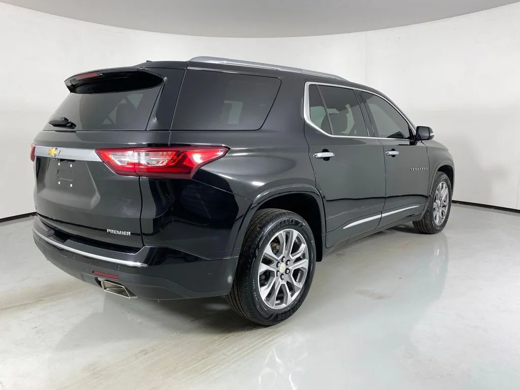 Chevrolet Traverse photo 7