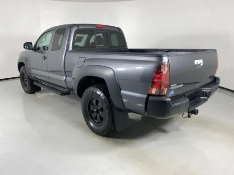 More photos of 2015 Toyota Tacoma at MAG Auto - Munsterman Automotive Group, MO