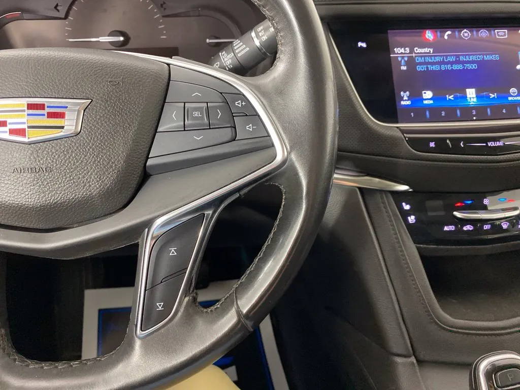 Cadillac XT5 photo 27