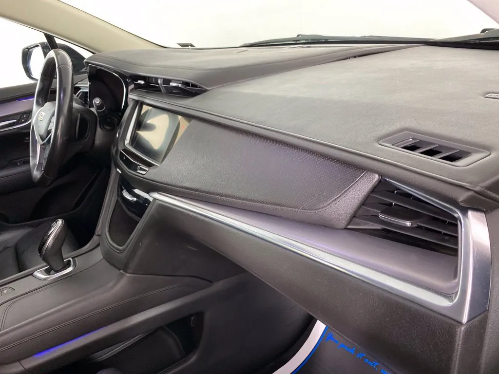 Cadillac XT5 photo 43