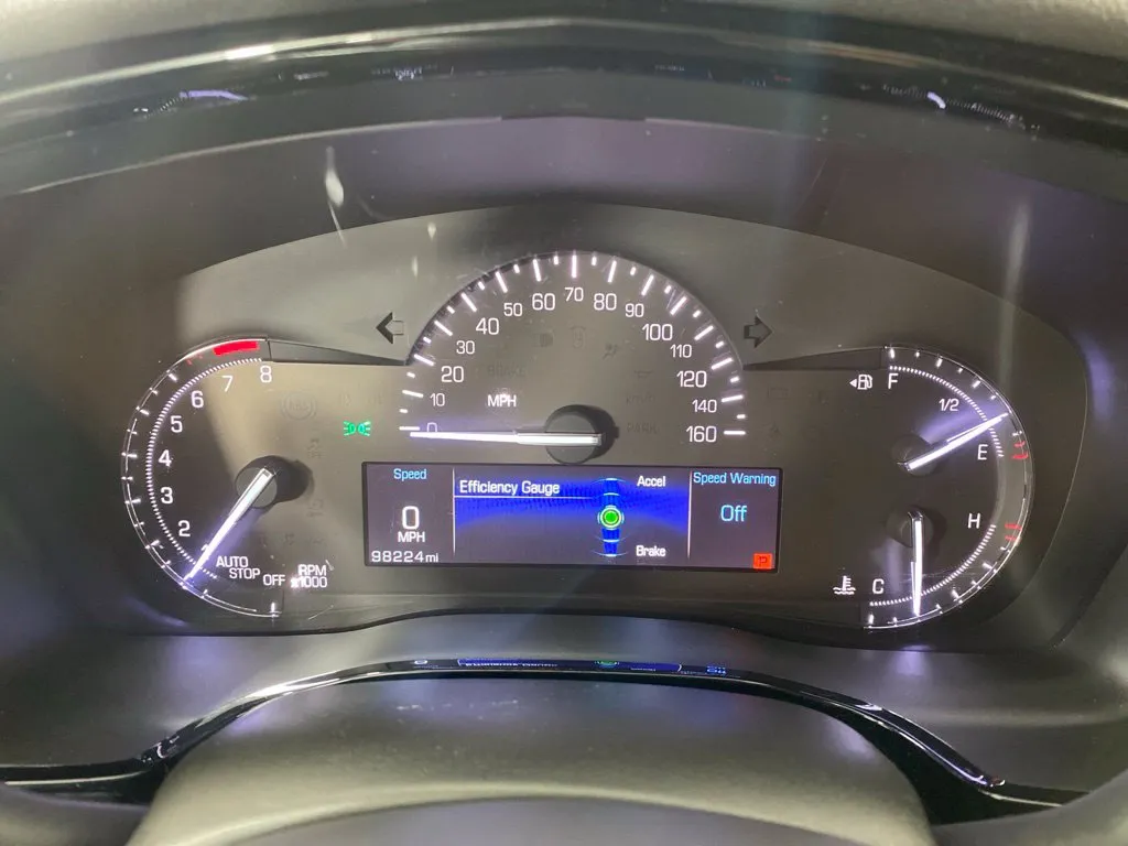Cadillac XT5 photo 29