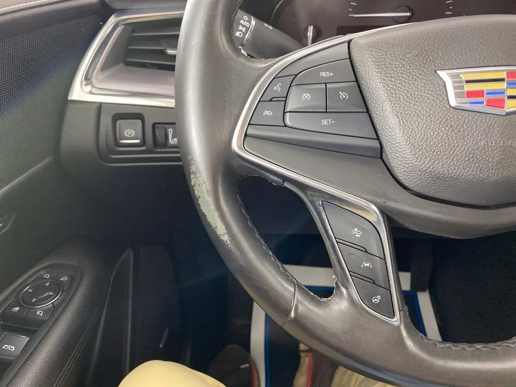 Cadillac XT5 photo 26