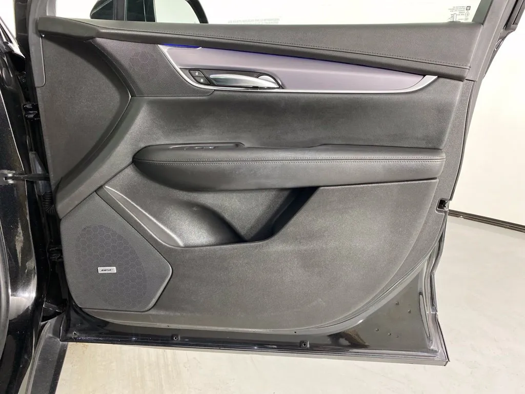 Cadillac XT5 photo 41