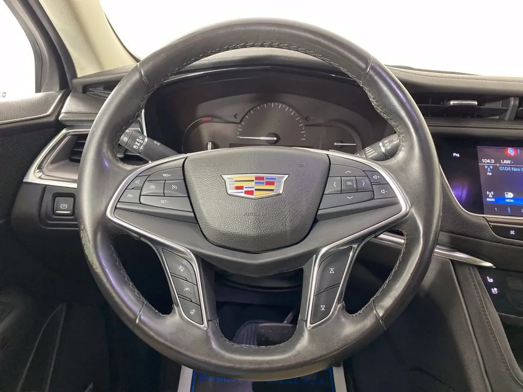 Cadillac XT5 photo 30