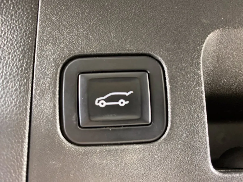Cadillac XT5 photo 37