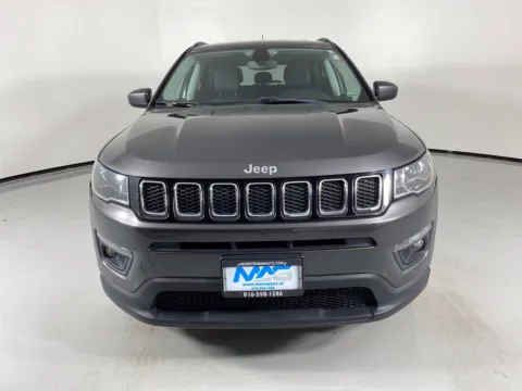 Photos of 2019 Jeep Compass Latitude for sale in Blue Springs, MO at MAG Auto - Munsterman Automotive Group