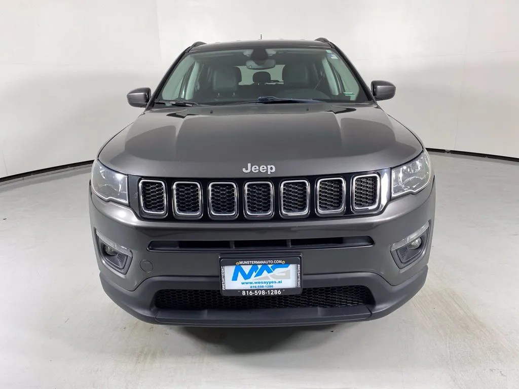 Jeep Compass photo 2