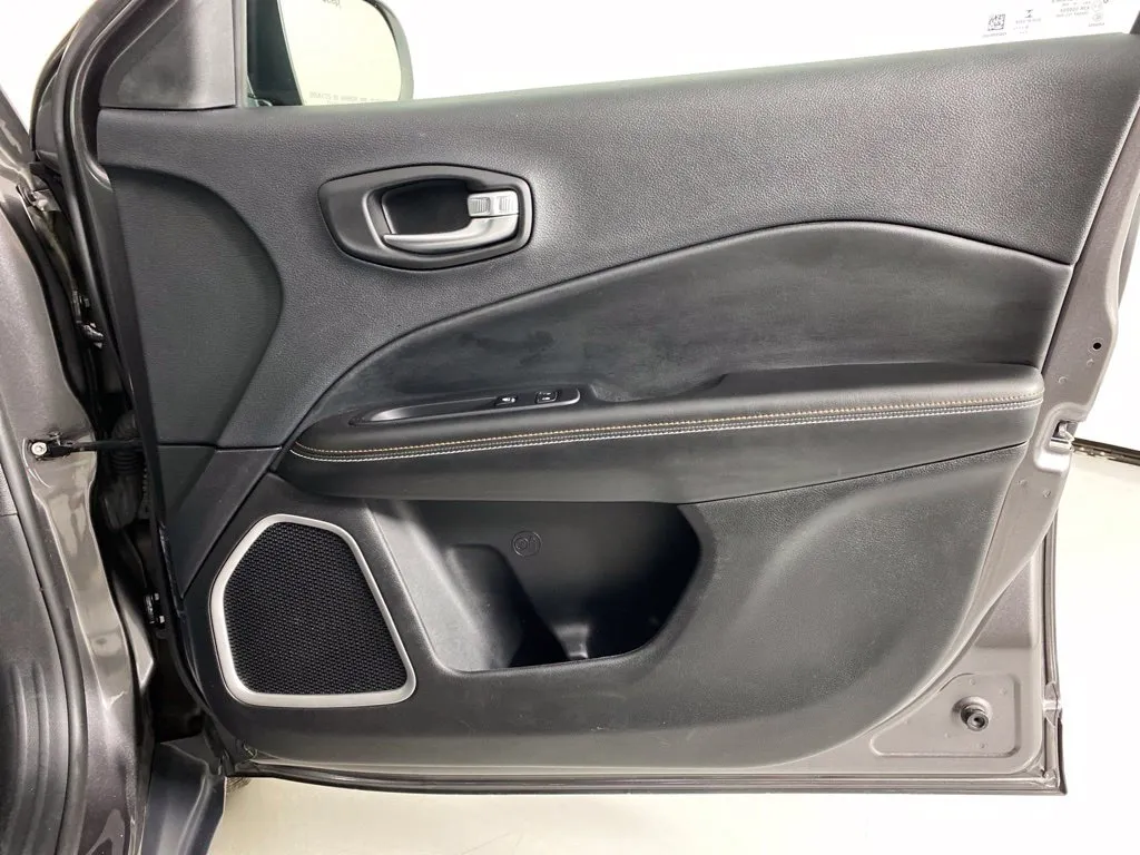 Jeep Compass photo 48