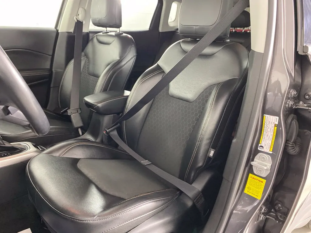 Jeep Compass photo 18