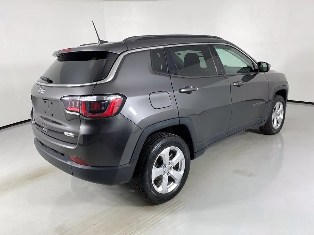 Jeep Compass photo 7