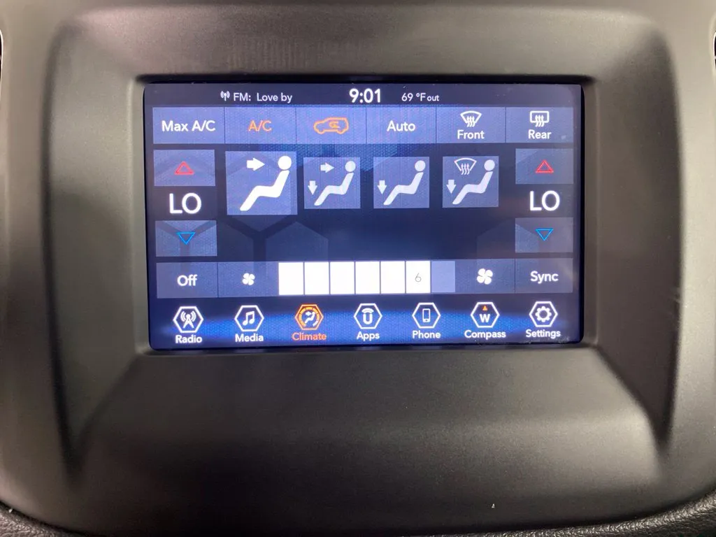 Jeep Compass photo 24