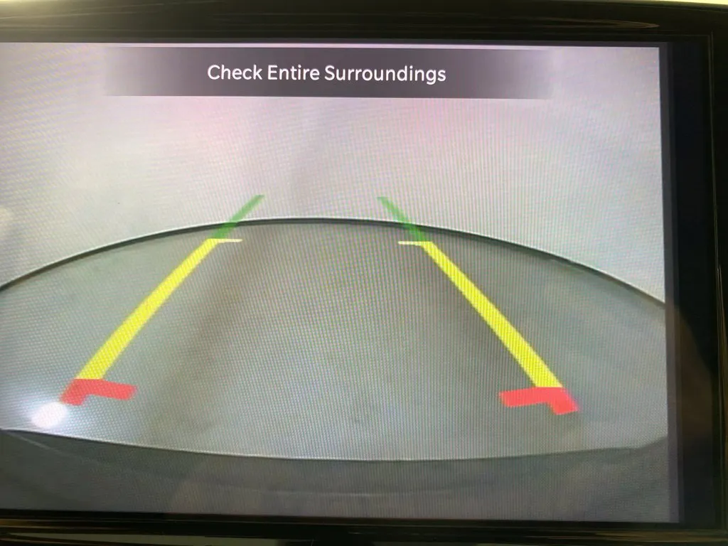 Chrysler Pacifica photo 18