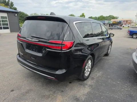 More photos of 2023 Chrysler Pacifica Touring L at MAG Auto - Munsterman Automotive Group, MO