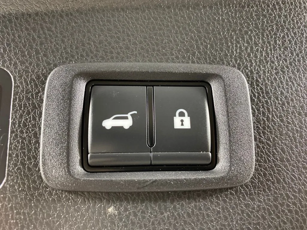 Mitsubishi Eclipse Cross photo 38