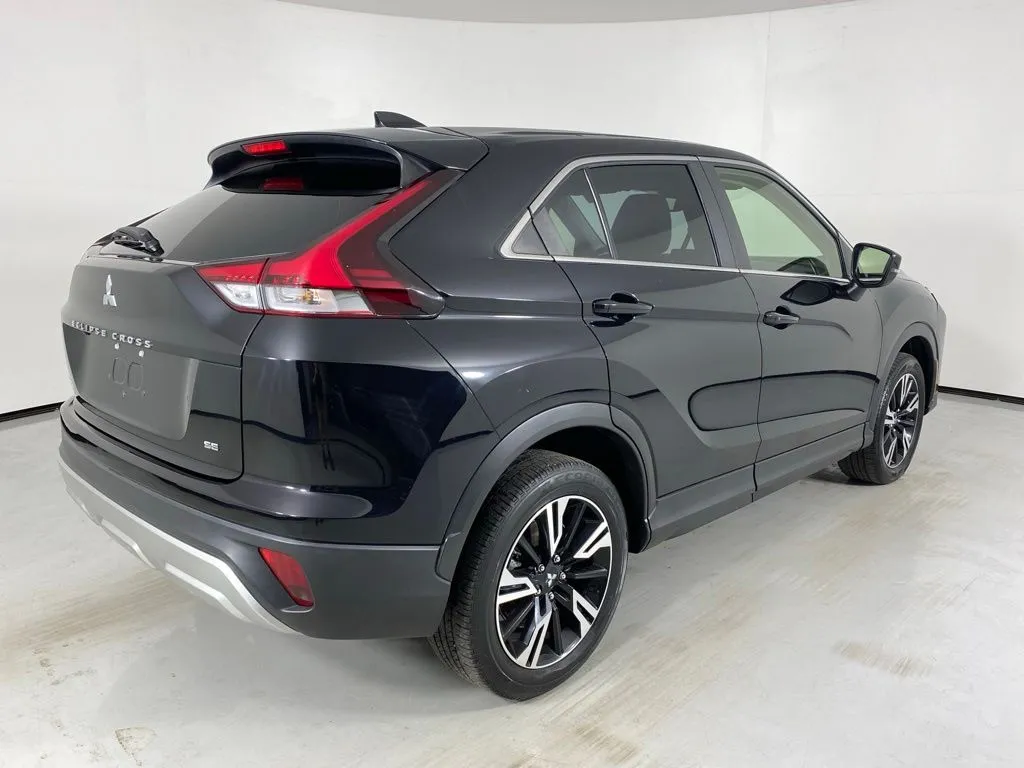 Mitsubishi Eclipse Cross photo 7