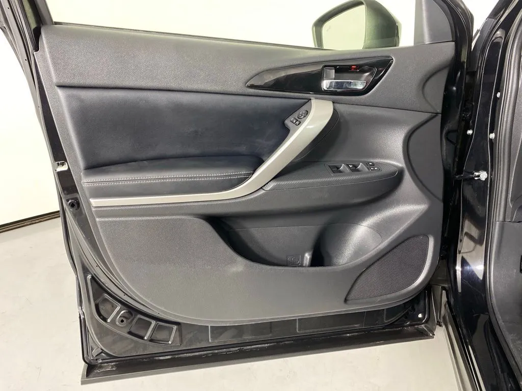 Mitsubishi Eclipse Cross photo 14
