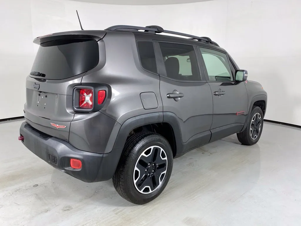 Jeep Renegade photo 7