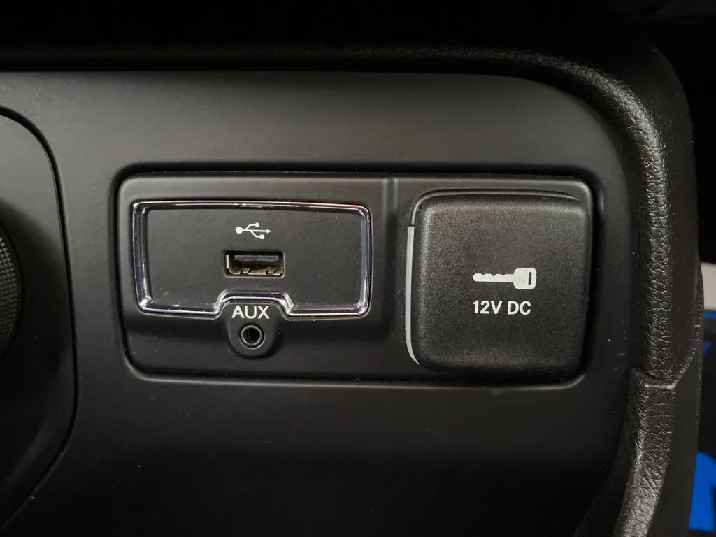 Jeep Renegade photo 23