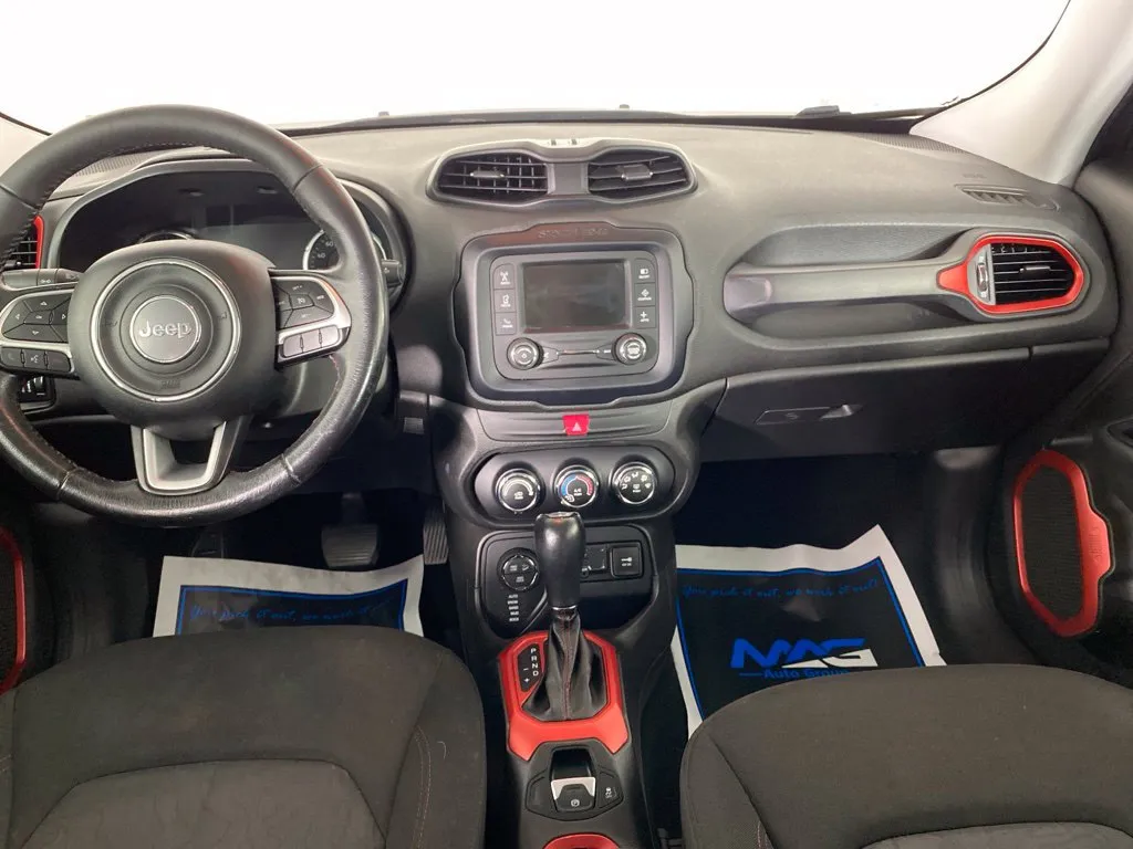 Jeep Renegade photo 32