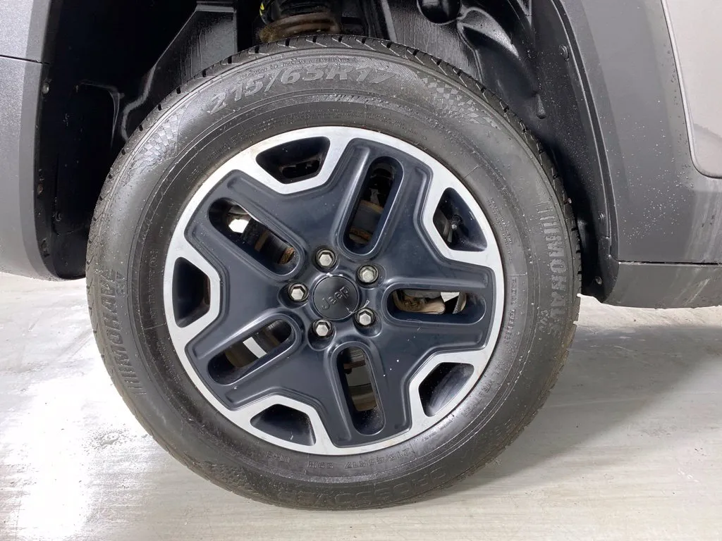 Jeep Renegade photo 10