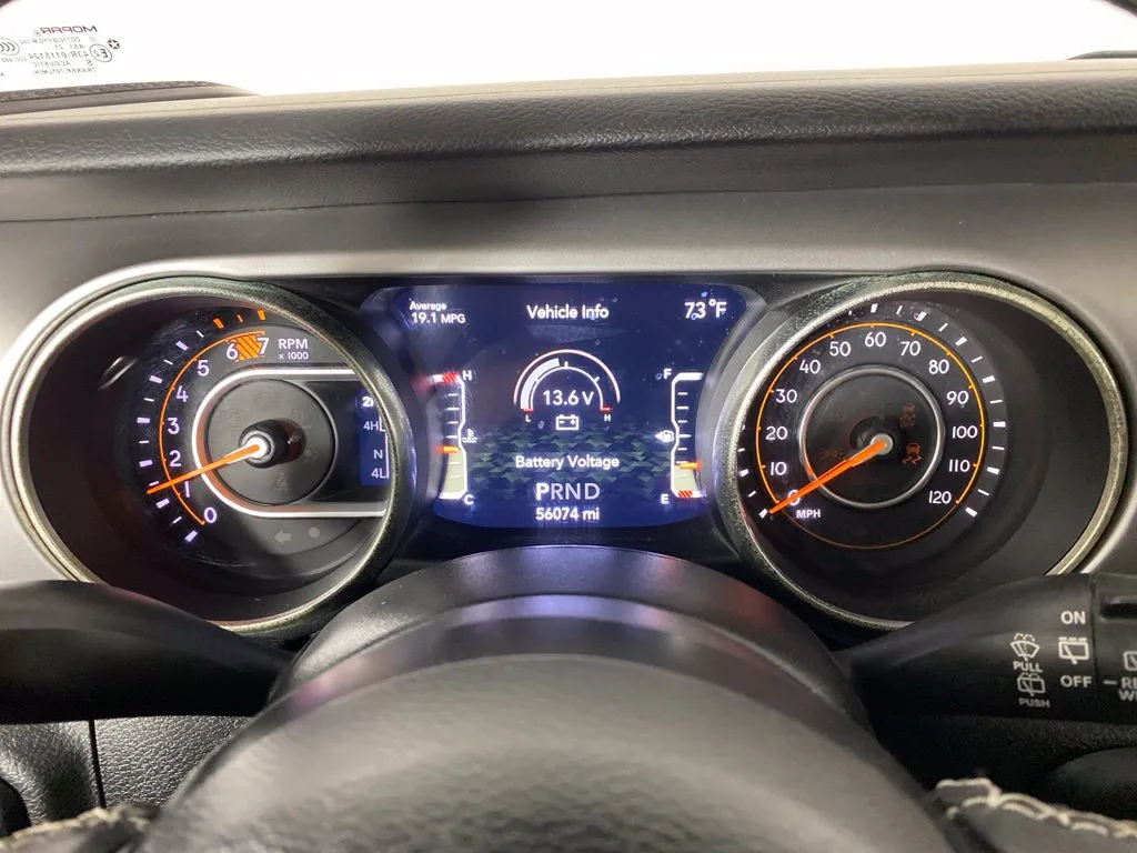 Jeep Wrangler photo 34