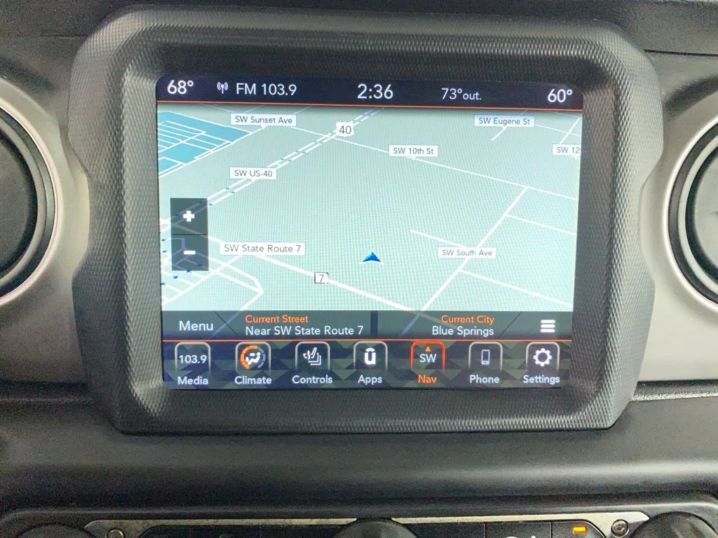 Jeep Wrangler photo 18