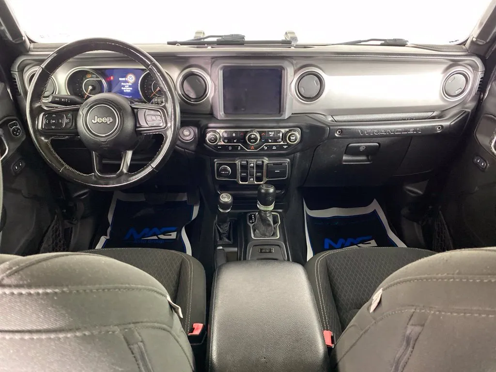 Jeep Wrangler photo 39