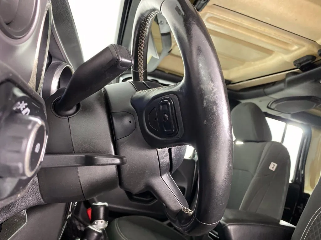 Jeep Wrangler photo 36