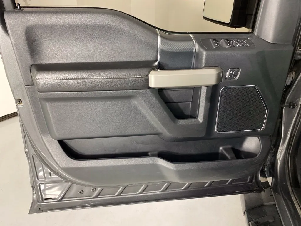 Ford F-150 photo 16