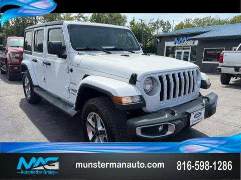 White 2018 Jeep Wrangler Unlimited Sahara for sale in Blue Springs, MO