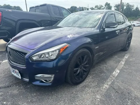 Photos of 2015 INFINITI Q70 Hybrid for sale in Blue Springs, MO at MAG Auto - Munsterman Automotive Group