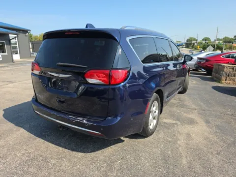 More photos of 2018 Chrysler Pacifica Touring L Plus at MAG Auto - Munsterman Automotive Group, MO