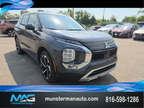 Unknown 2024 Mitsubishi Outlander SE for sale in Blue Springs, MO