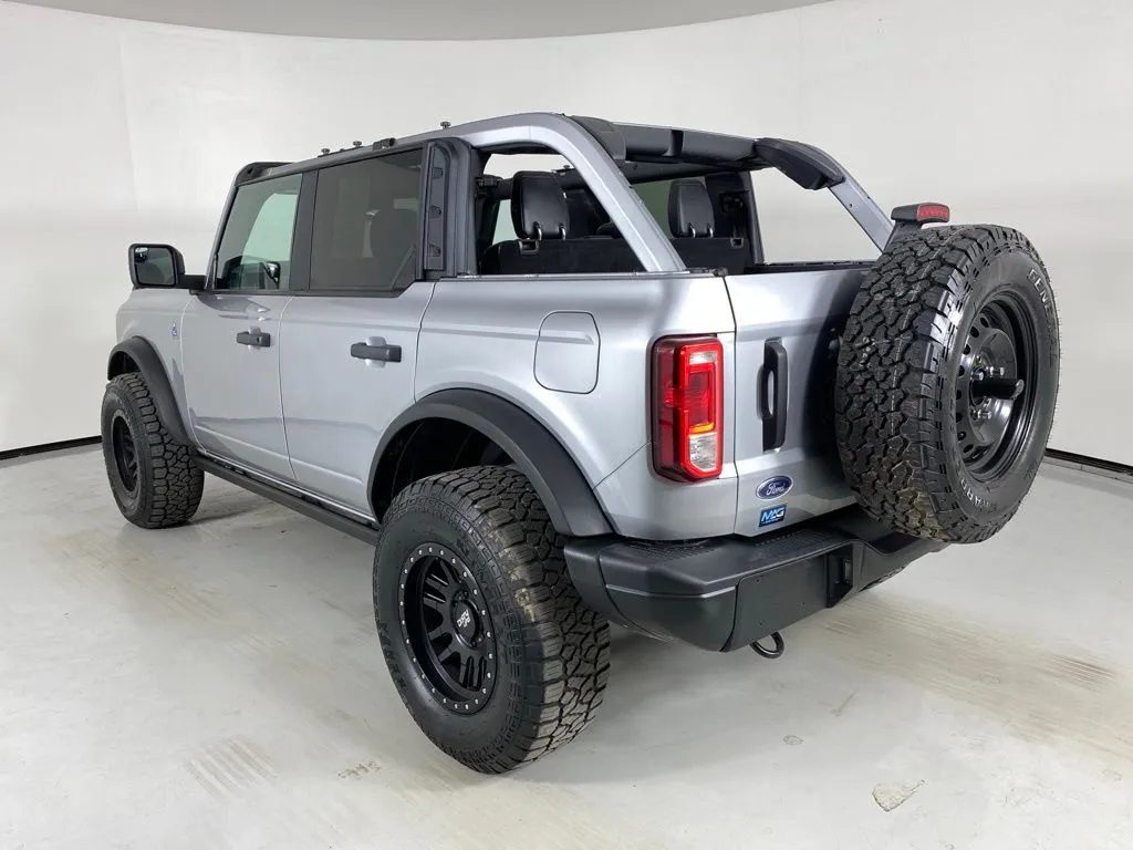 Ford Bronco photo 5
